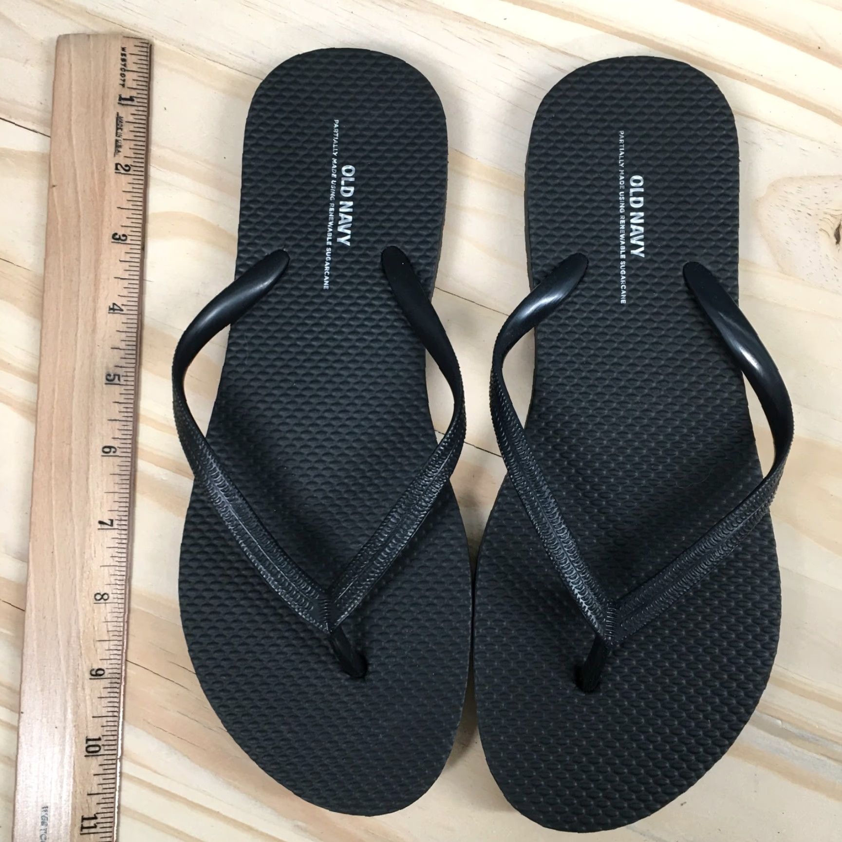 Old Navy Old Navy Sandals Womens 8 Flip Flop Black Slip On Open Toe Casual Comfort Flats Size US 8 / IT 38 - 5 Thumbnail