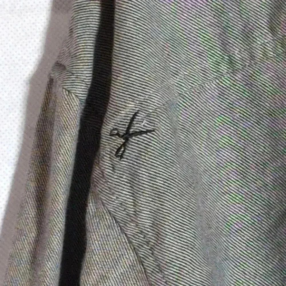 Marc Ecko Vintage Marc Ecko Gray Black button down sz XXL Cut and Sew Size US XXL / EU 58 / 5 - 7 Thumbnail