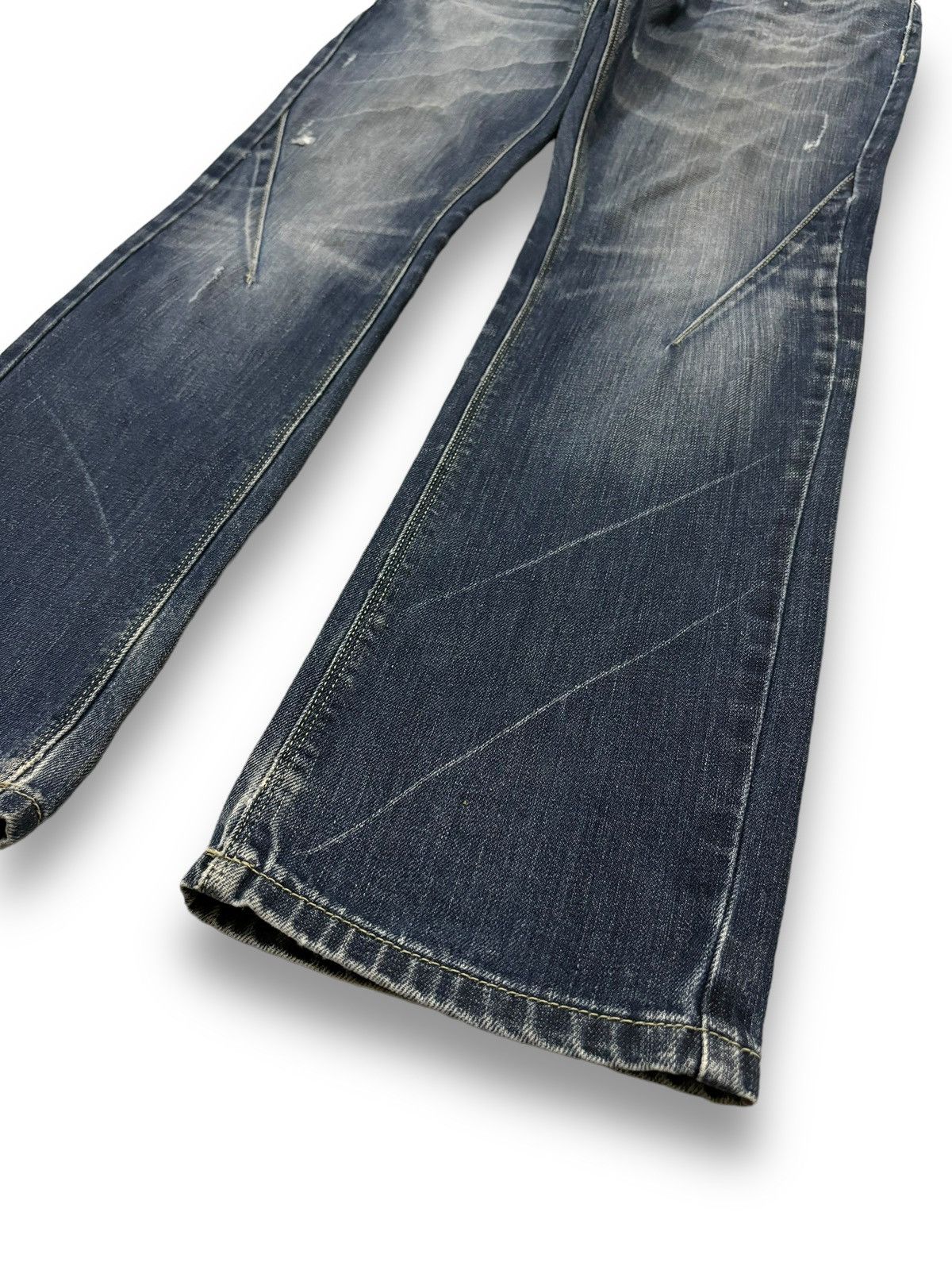 Number (N)ine Japanese Brand Whiskers Distressed Jeans Number (N)ine Style Size US 32 / EU 48 - 9 Thumbnail