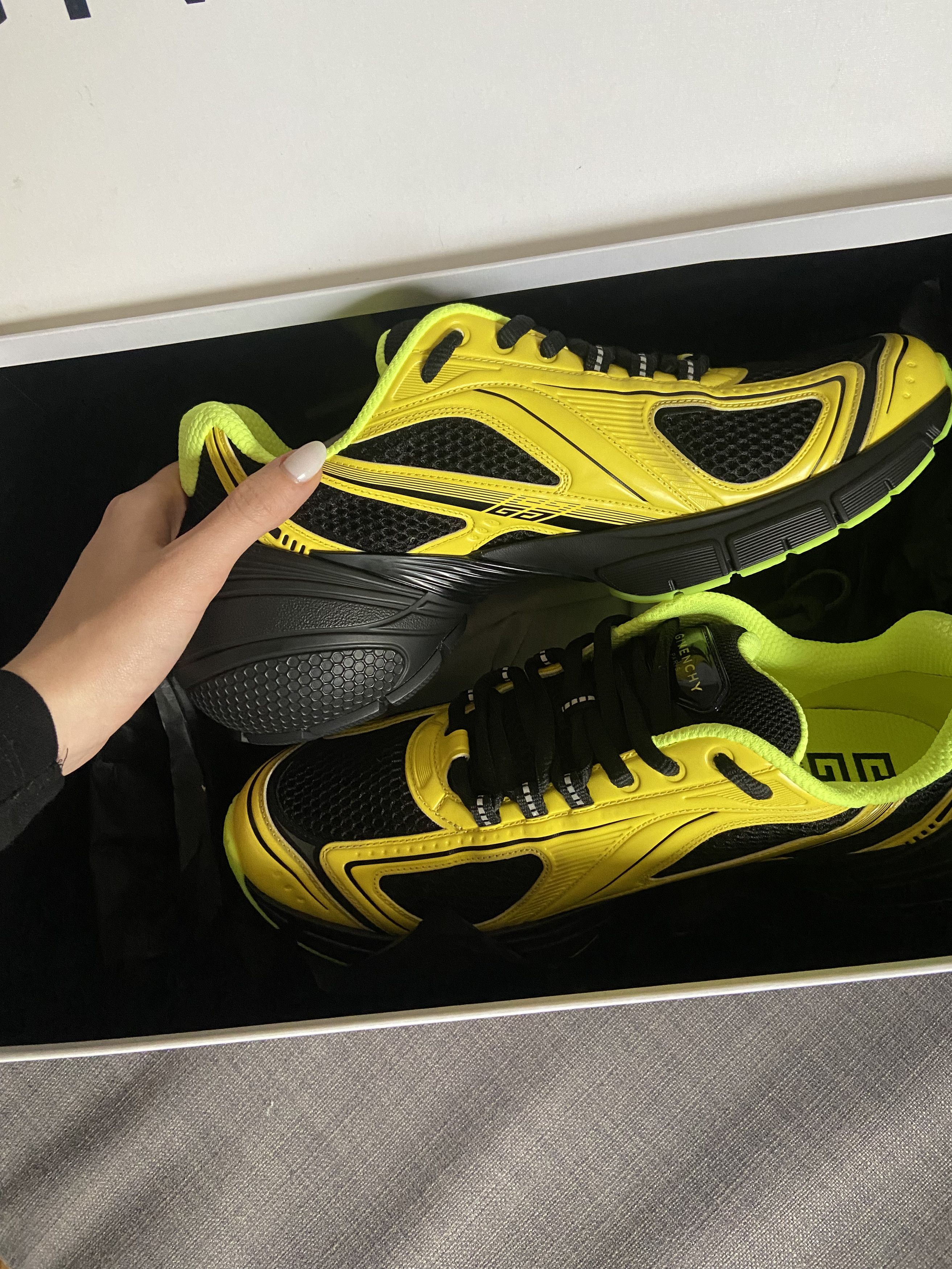 Givenchy Givenchy TK-MX Runner Yellow & Black Size US 9 / EU 42 - 4 Thumbnail
