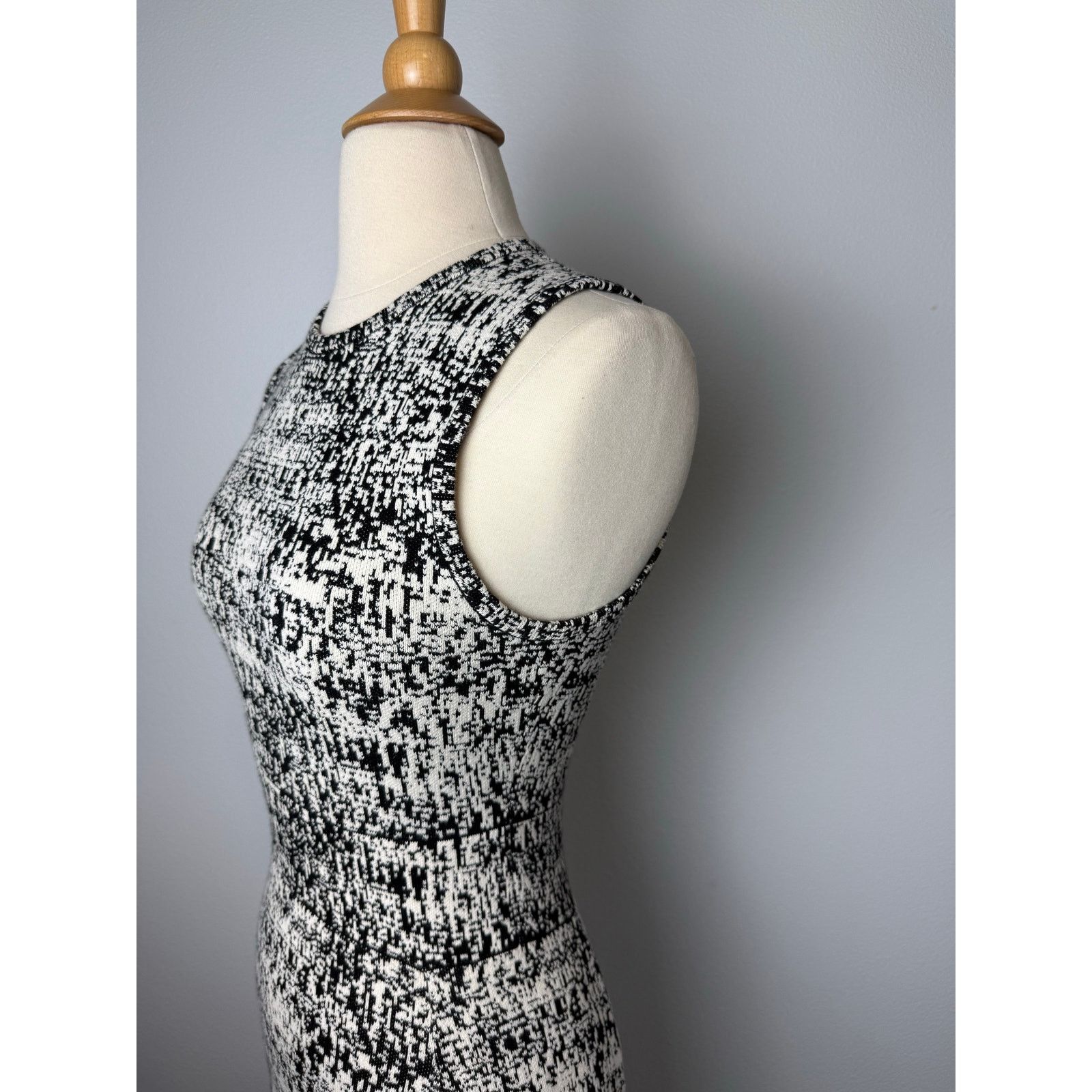Theory $395 Theory Marl Flare Knit Sweater Dress, Sz P Size S / US 4 / IT 40 - 3 Thumbnail