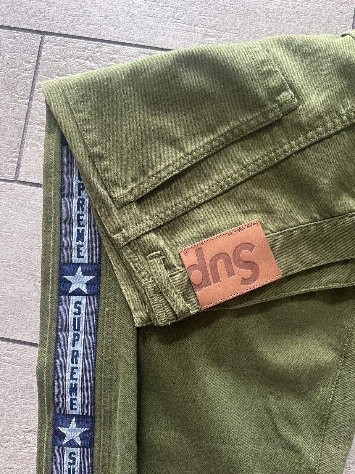 Supreme Supreme Side Logo Track Pants – Olive Green – Size 34 Size US 34 / EU 50 - 2 Thumbnail