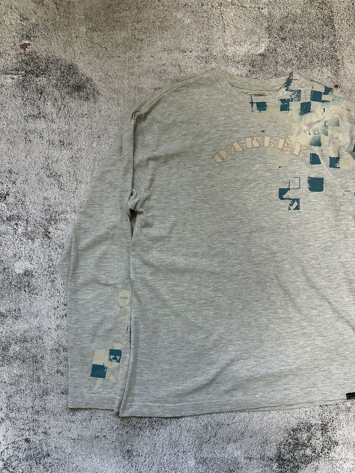 Oakley Vintage Oakley Long Sleeve Centre Logo Size US L / EU 52-54 / 3 - 2 Thumbnail