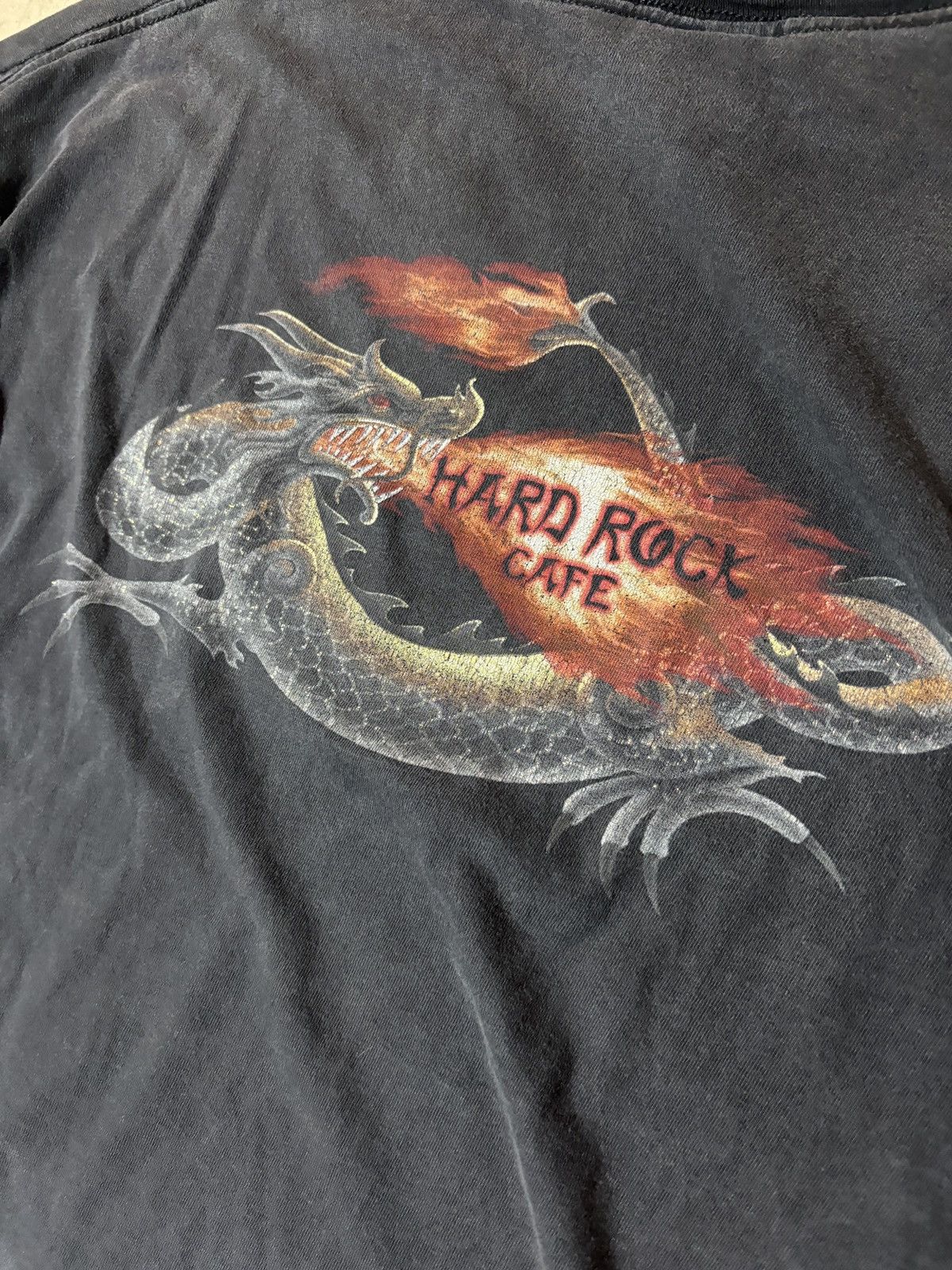 Hard Rock Cafe Vintage 00’s Hard Rock Cafe Dragon Tee T-shirt Faded Black Size US XL / EU 56 / 4 - 2 Thumbnail
