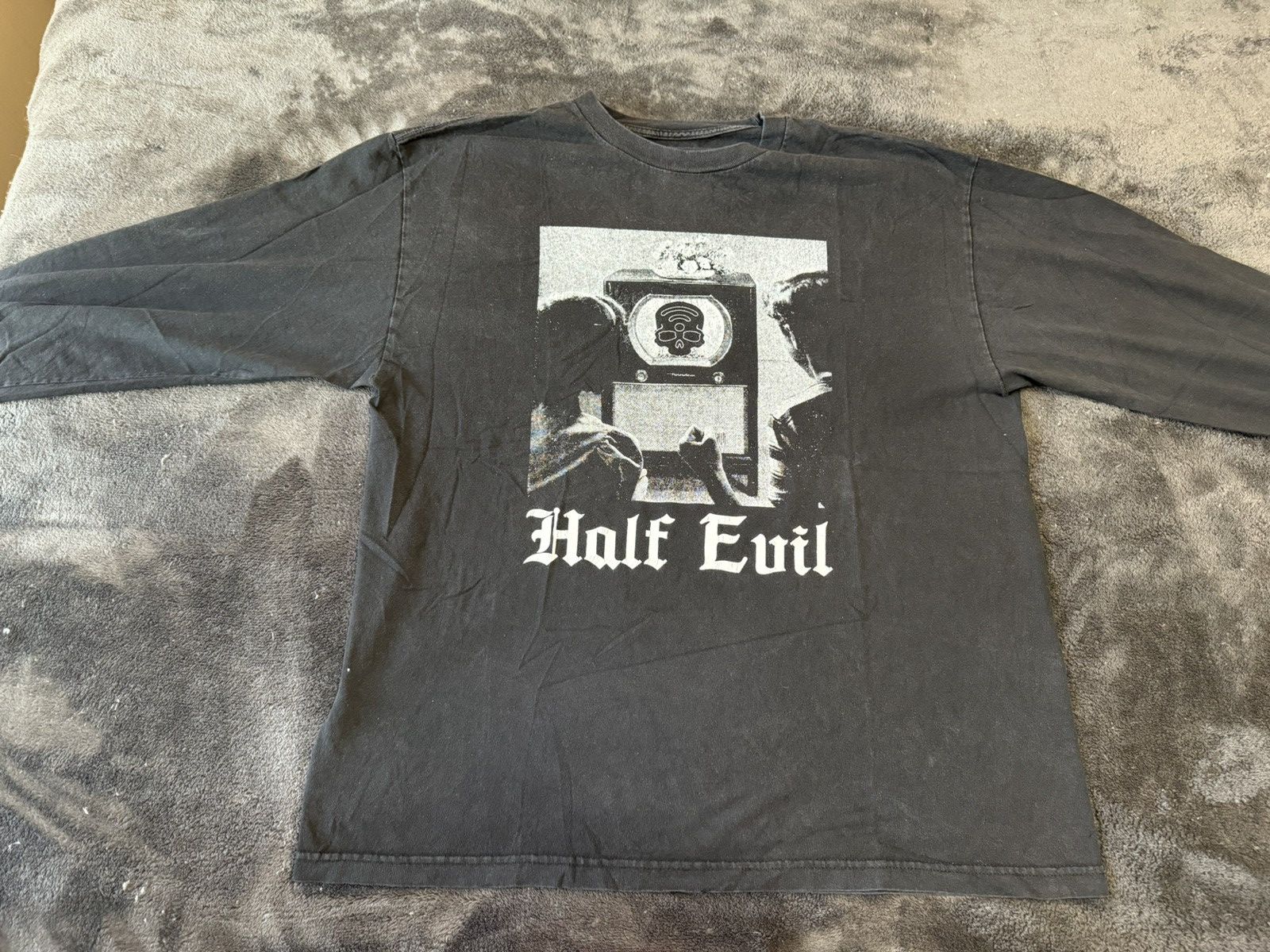 Half Evil Half Evil Long-sleeve tee Size US XL / EU 56 / 4 - 1 Thumbnail