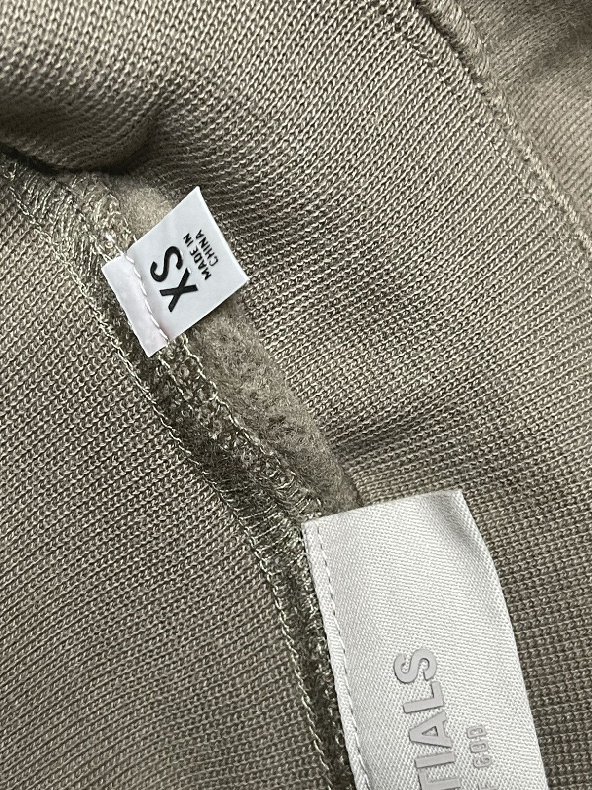 Essentials Fear of God Essentials Relaxed Crewneck 'Wood' size XS Size US XS / EU 42 / 0 - 7 Thumbnail
