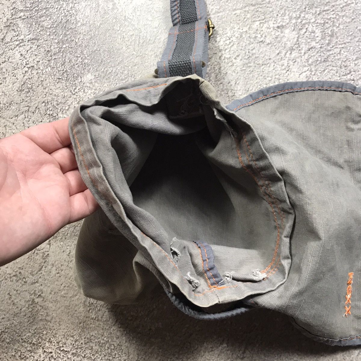 Vintage Y2K Vintage Crossbody Bag Japanese Streetwear Logo Washed OS Size ONE SIZE - 5 Thumbnail