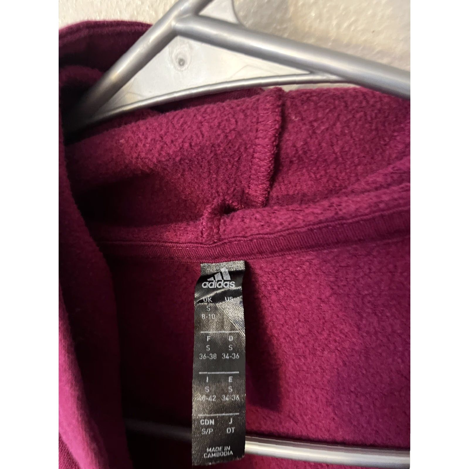 Adidas Adidas Hoodie Womens Small 8-10 Magenta Purple Sweatshirt No Drawstring Crew Neck Pullover Logo Activewear Pockets 100% Polyester Size S / US 4 / IT 40 - 2 Thumbnail