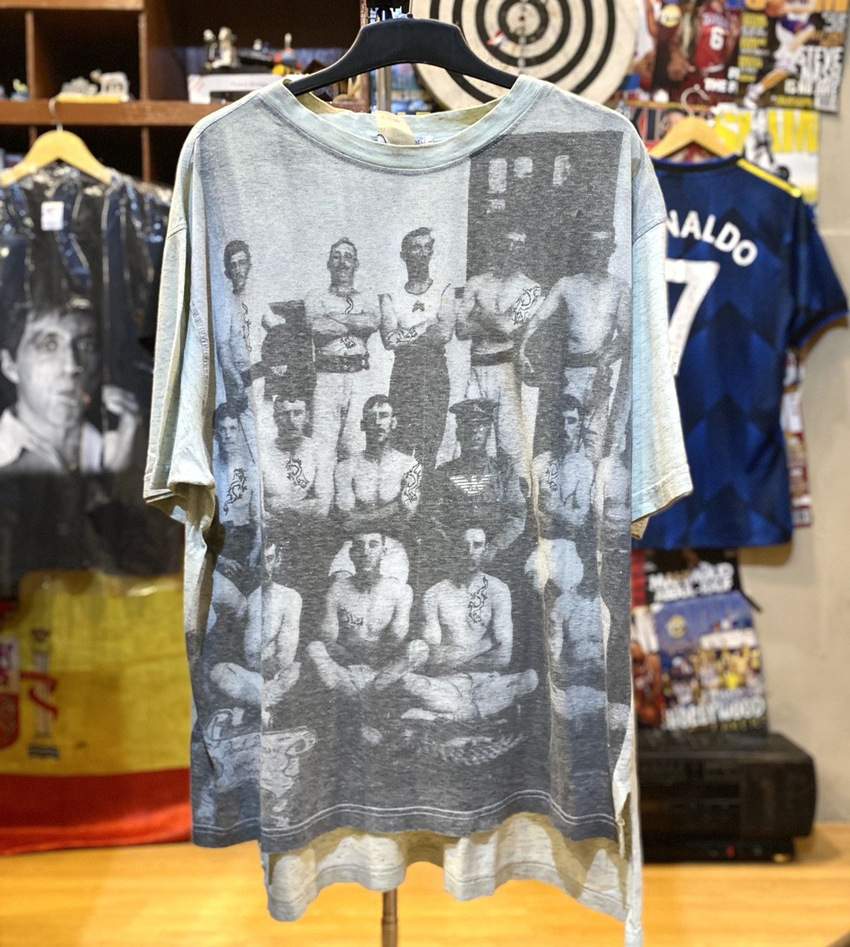 Emporio Armani × Vintage Vintage tee Emporio Armani 1980s Group Muscle Men made Italy Size US L / EU 52-54 / 3 - 1 Thumbnail