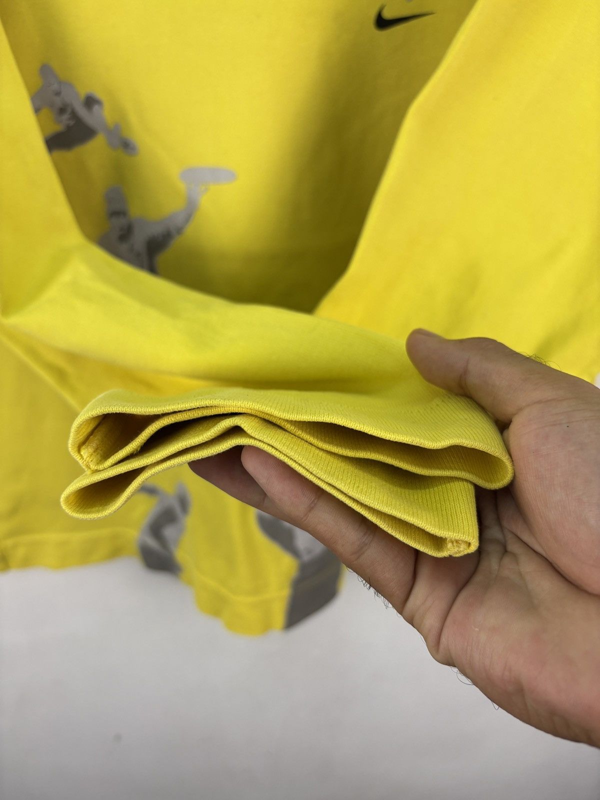 Nike Vintage Distressed Nike Frisbee Sport Long Sleeve Yellow Size US L / EU 52-54 / 3 - 8 Thumbnail