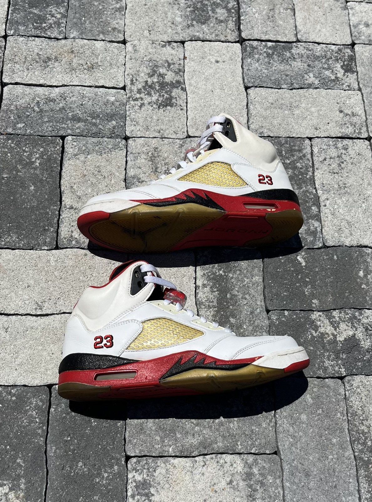 Jordan Brand 2006 Air Jordan 5 ‘Fire Red’ Size US 8 / EU 41 - 3 Thumbnail