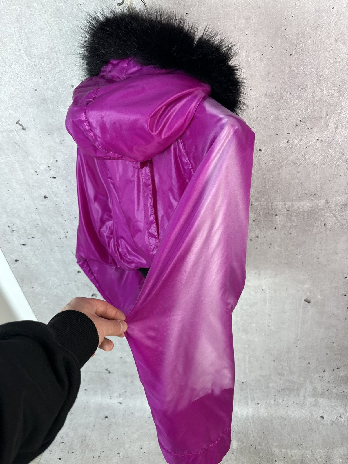 Dolce & Gabbana Dolce & Gabbana Fuchsia Cropped Hooded Raccoon Trim Jacket Size US XS / EU 42 / 0 - 14 Thumbnail
