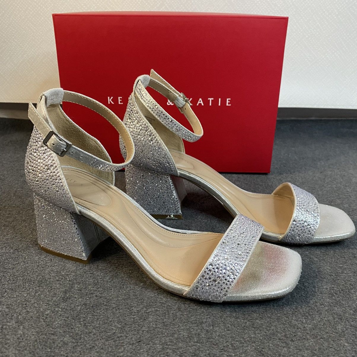 Other Kelly & Katie Heels Rhinestone Sparkly Silver Sz 9W EUC Size US 9 / IT 39 - 1 Thumbnail