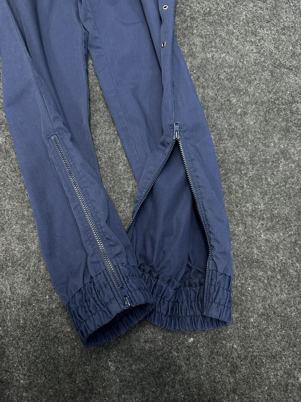 Ellesse × Vintage Vintage Ellesse Italia Nylon Track Pant Size 28-30 F53 Size US 30 / EU 46 - 7 Thumbnail