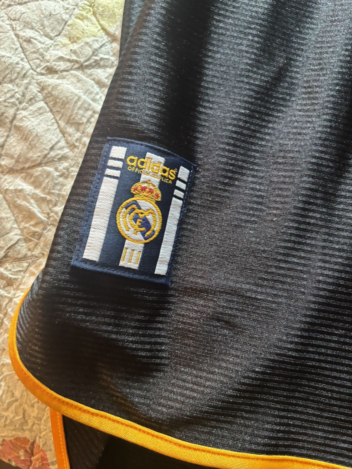 Adidas Real Madrid 90s 2025 jersey remake Size US XL / EU 56 / 4 - 4 Thumbnail