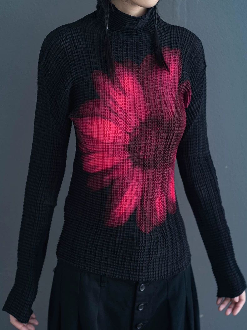 Issey Miyake Issey Miyake Black Daisy pleated top Size XS / US 0-2 / IT 36-38 - 6 Thumbnail