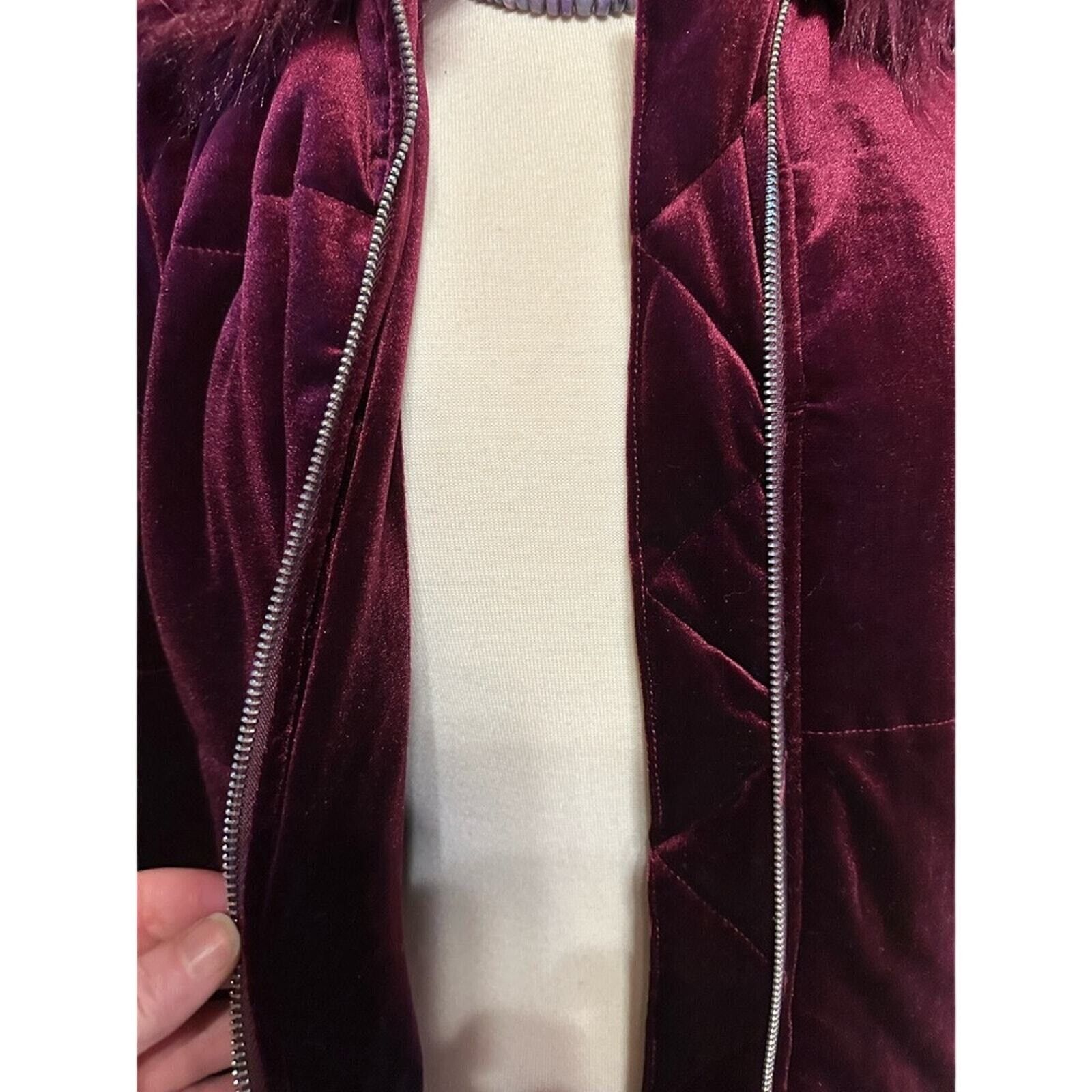 Other Romeo & Juliet Couture Faux Fur Hooded Burgundy Velvet Jacke Size S / US 4 / IT 40 - 8 Thumbnail