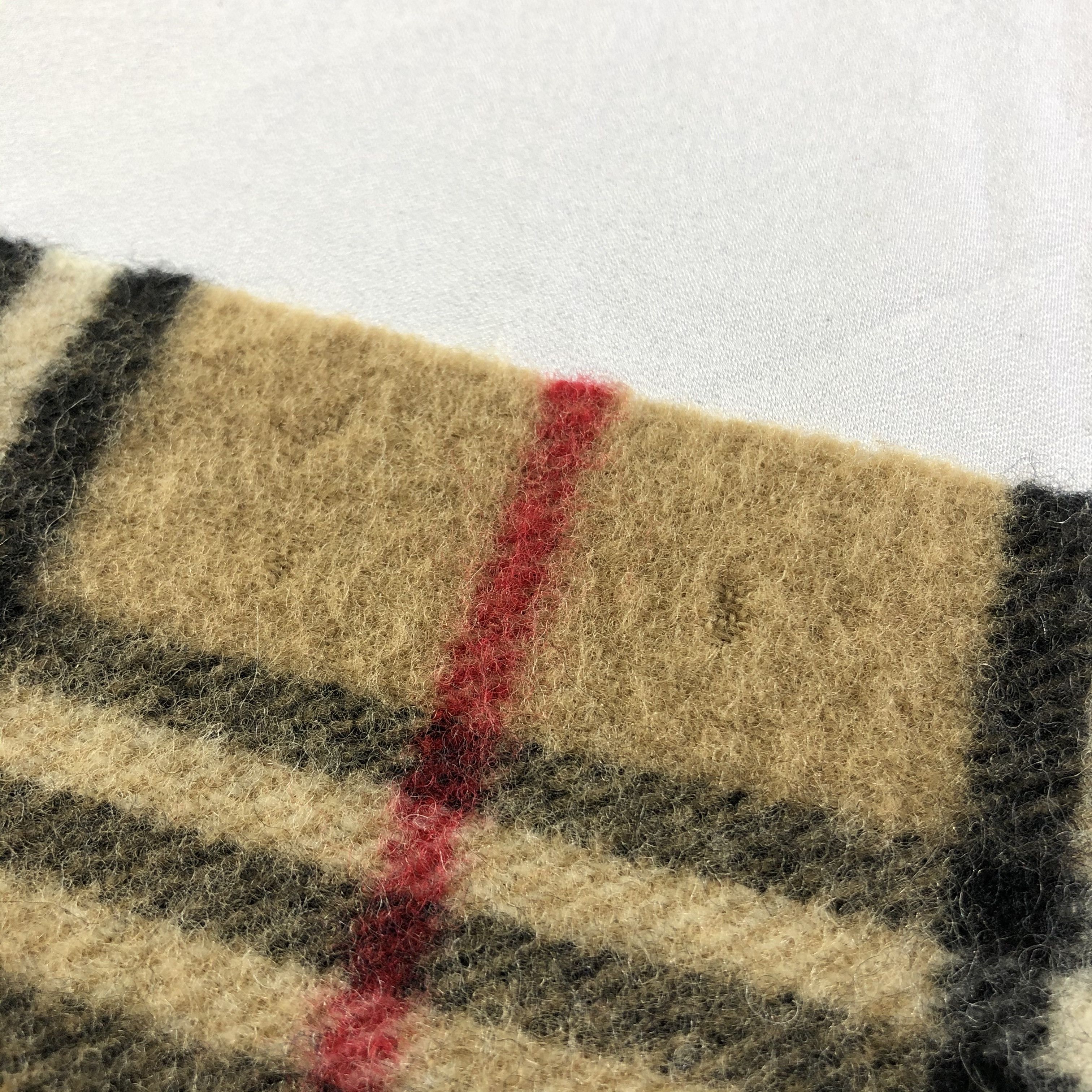Burberry Burberrys Nova Check Wool Scarf Muffler Neckwear V2476 Size ONE SIZE - 6 Thumbnail