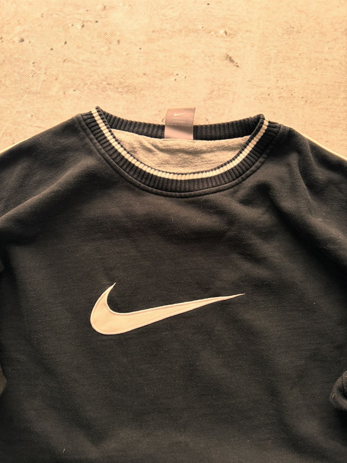Nike × Vintage NIKE VINTAGE CENTER LOGO OVERSIZE BOXY SWEATSHIRT Size US XL / EU 56 / 4 - 4 Thumbnail