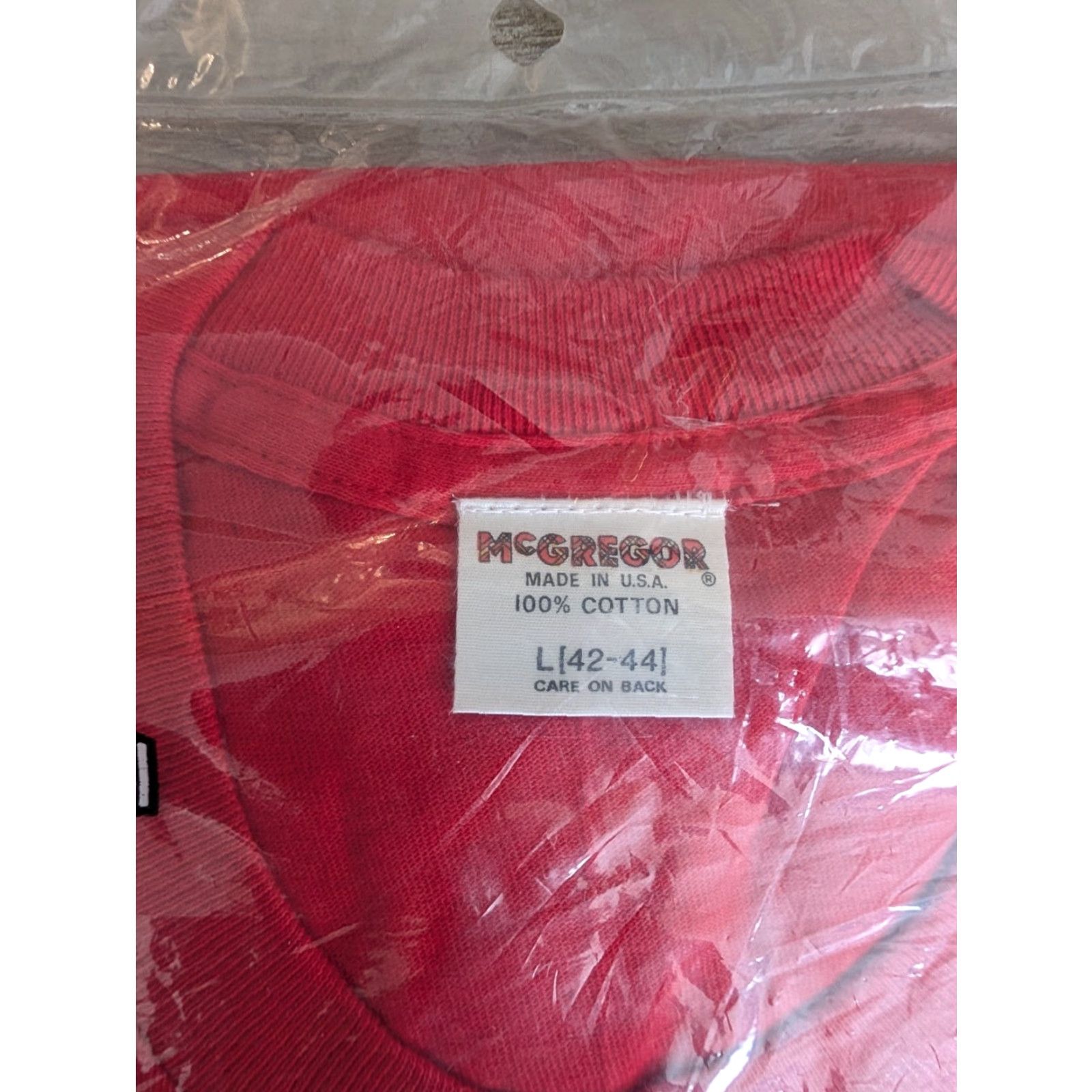 McGregor Vtg McGregor 50/50 Pocket Red T-Shirt Large Men Regular 80s Stitch Crew Neck Short Sleeve USA Size US L / EU 52-54 / 3 - 2 Thumbnail