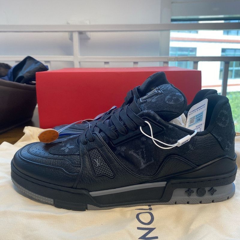 Louis Vuitton Louis Vuitton Low-Top Sneakers in Black and Gray -2508 Size US 9 / EU 42 - 3 Thumbnail