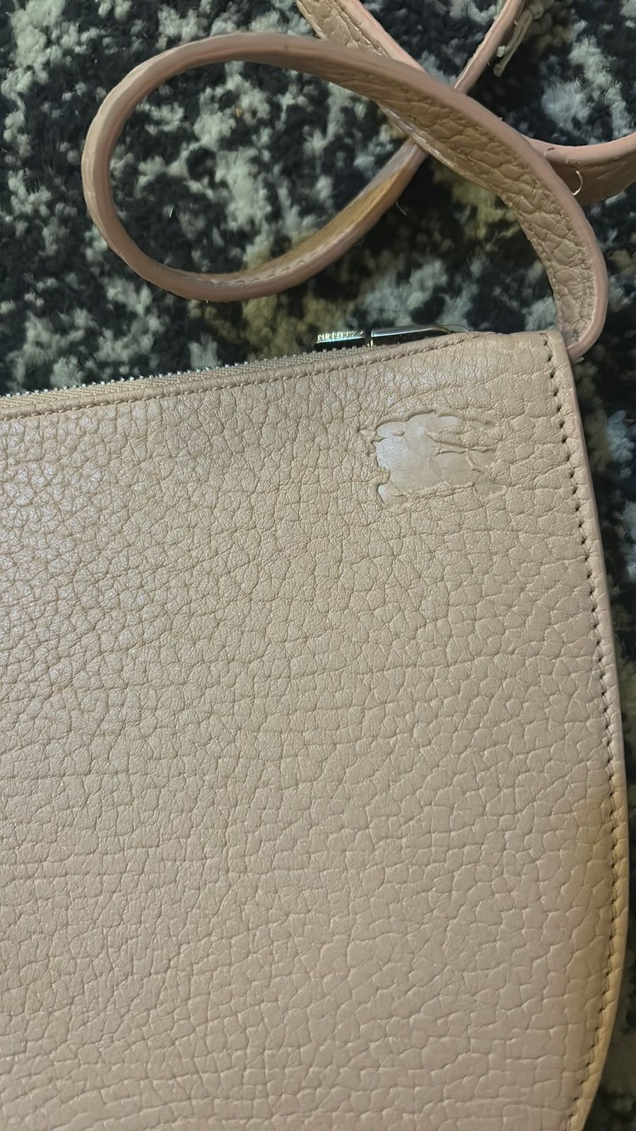 Burberry Burberry Mini Chess Pouch Grainy Bull Leather Bag Blush Size ONE SIZE - 2 Thumbnail
