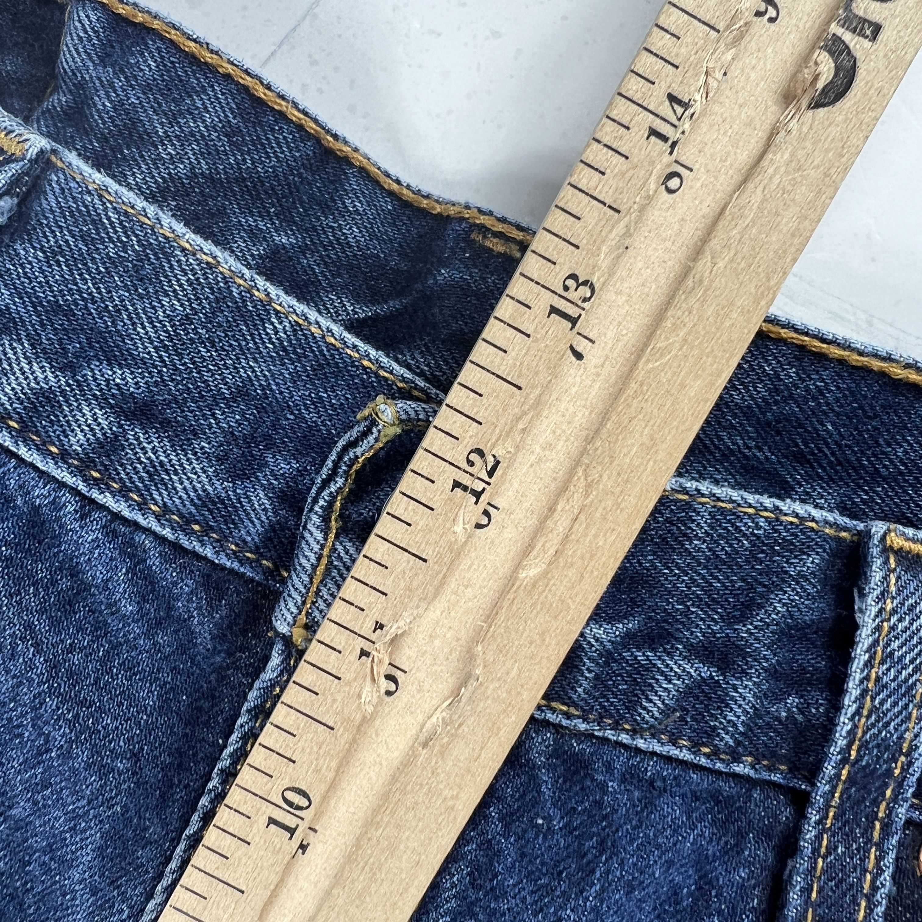 Levi's × Vintage Y2K Levi's Jeans 550 Relaxed Dark Blue Faded Cotton Denim Size US 34 / EU 50 - 20 Thumbnail