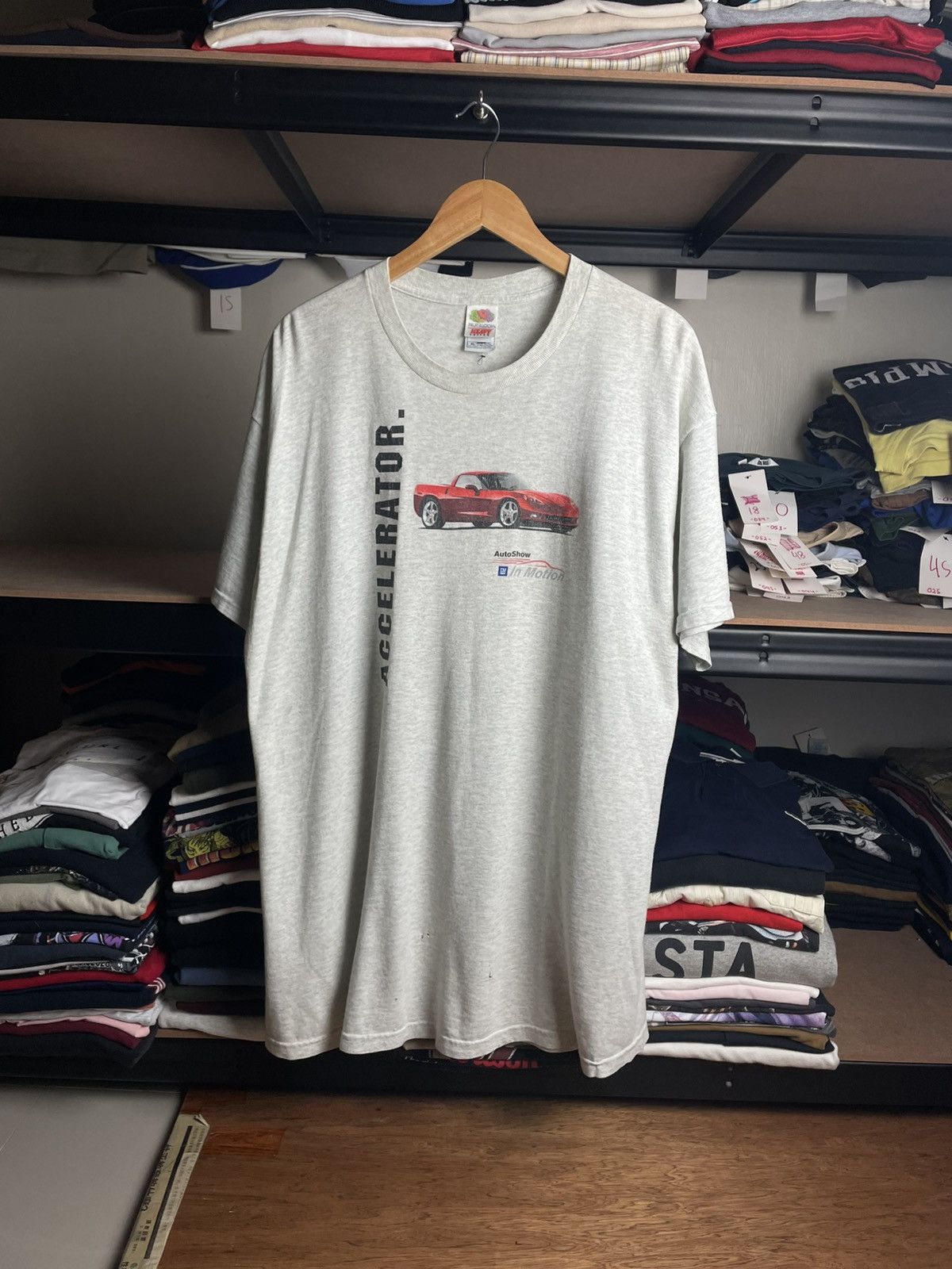 Fruit Of The Loom Vintage GM Auto Show in Motion, ft red Corvette Size US XL / EU 56 / 4 - 1 Thumbnail