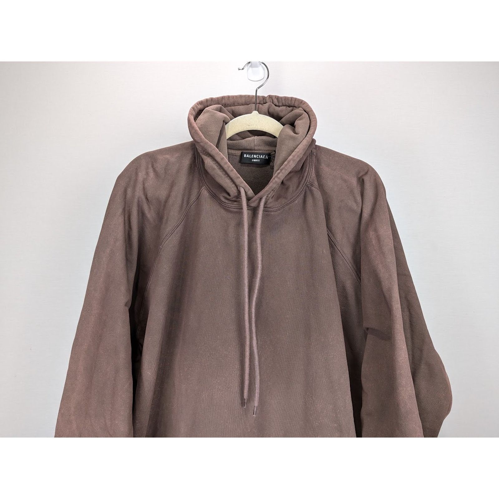 Balenciaga o1rshd1 Oversize Hoodie in Brown Size US S / EU 44-46 / 1 - 5 Thumbnail