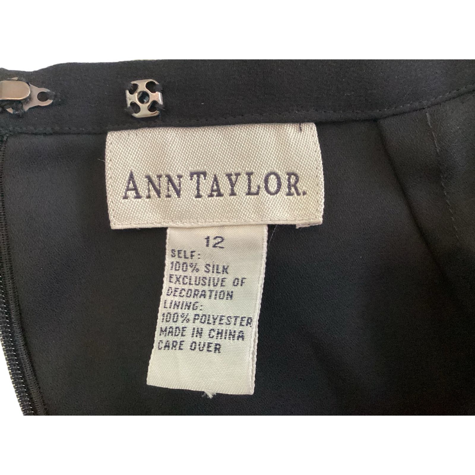 Ann Taylor Vtg Ann Taylor Silk Flowing Skirt w/Beaded Lines From Hem 12 Size 34" / US 12 / IT 48 - 3 Thumbnail