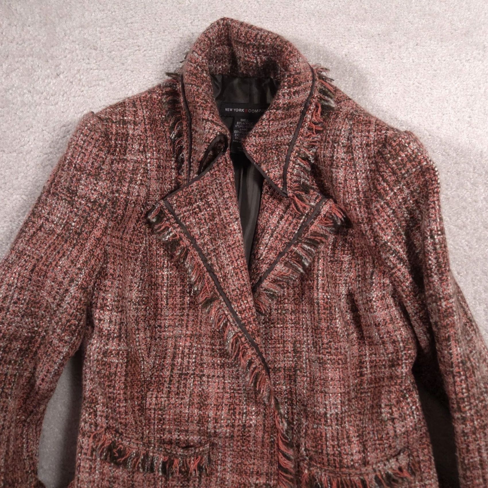 Vintage VINTAGE? No. New York & Company Blazer Womens 4 Red Tweed Fringe Snap Front Short Jacket Size 27" / US 4 / IT 40 - 3 Thumbnail