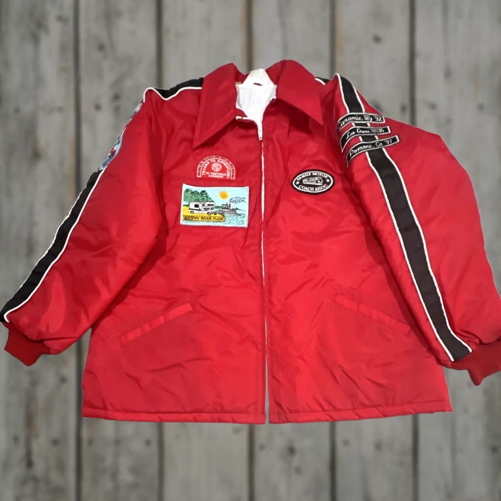 Salem Sportswear VINTAGE GEM Sportswear Jacket Men Large Red Windbreaker Full Zip Patches Travel Outdoor USA Size US L / EU 52-54 / 3 - 1 Thumbnail