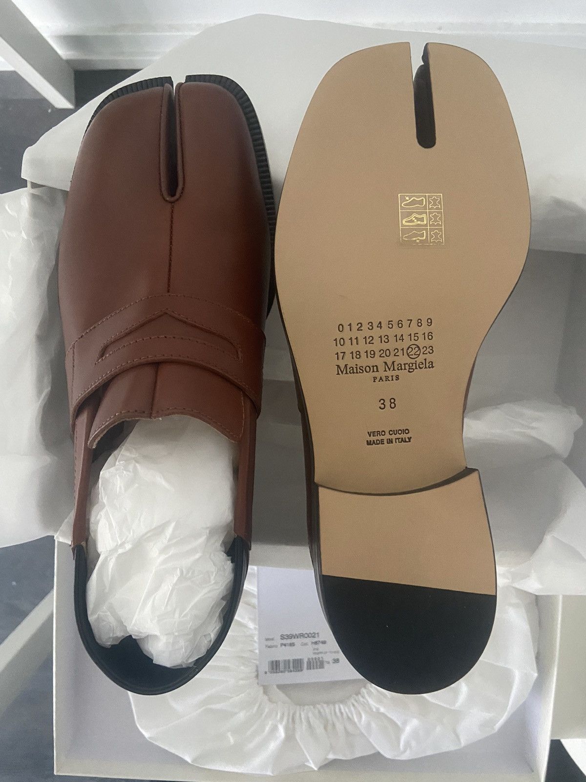 Maison Margiela Maison Margiela Brown & Black Tabi Loafers Size US 5.5 / EU 38 - 2 Thumbnail