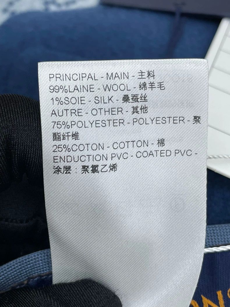 Louis Vuitton LOUIS VUITTON Blue presbyopic reversible bathrobe coat 2504 Size XXS / US 00 / IT 34 - 8 Thumbnail