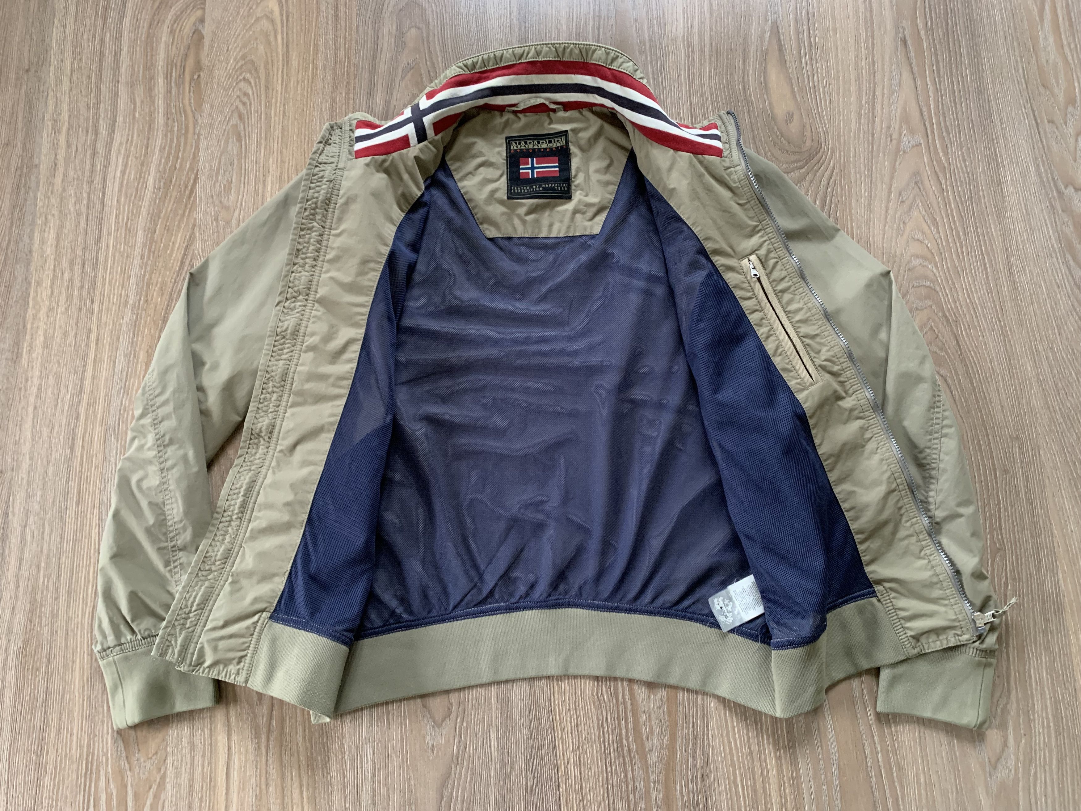 Designer × Napapijri × Vintage Vintage Napapijri Outdoor Windbreaker Jacket Size US XL / EU 56 / 4 - 4 Thumbnail