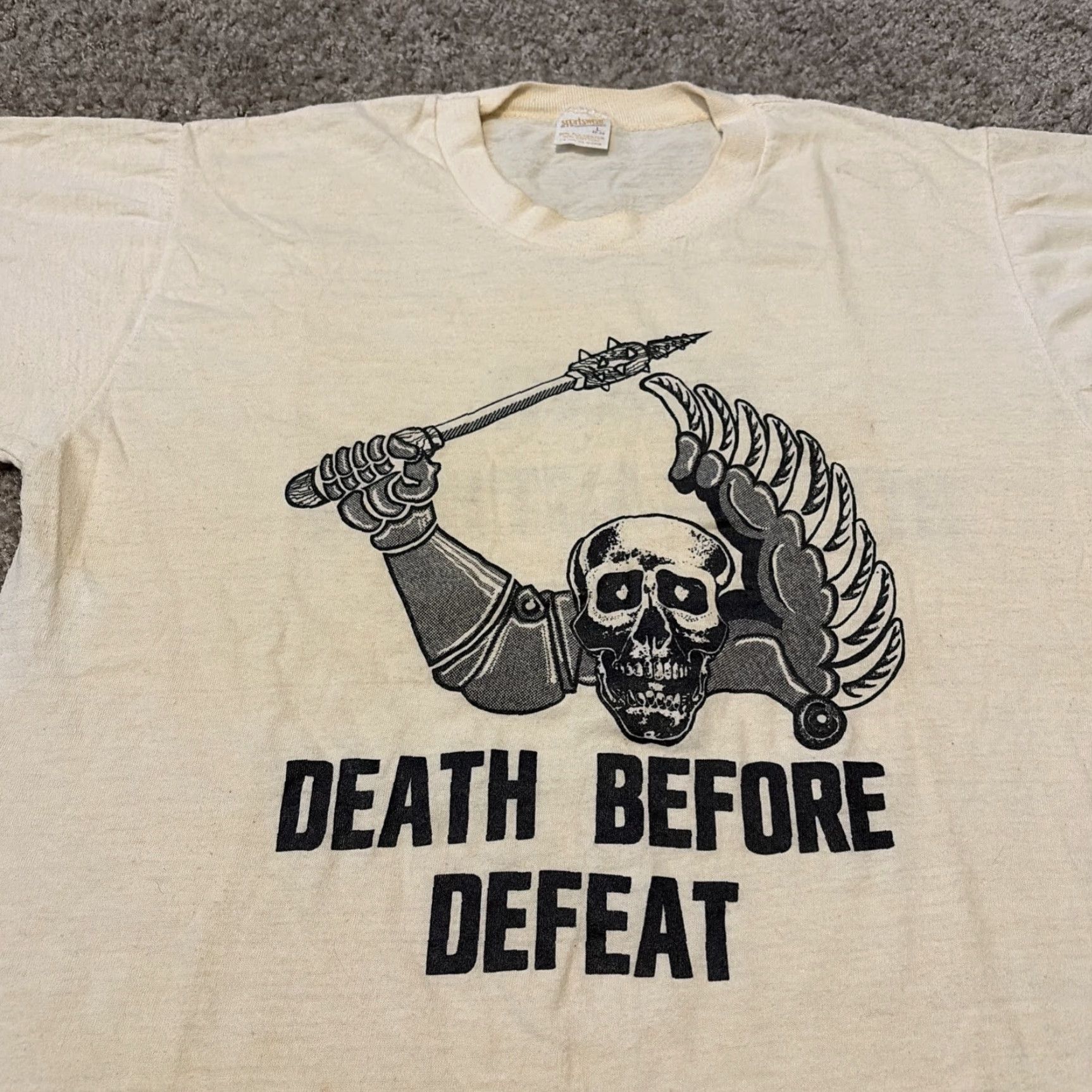 Vintage VINTAGE Death Before Defeat Army Military Bravo Bushmasters White T-Shirt 70s L Size US L / EU 52-54 / 3 - 3 Thumbnail