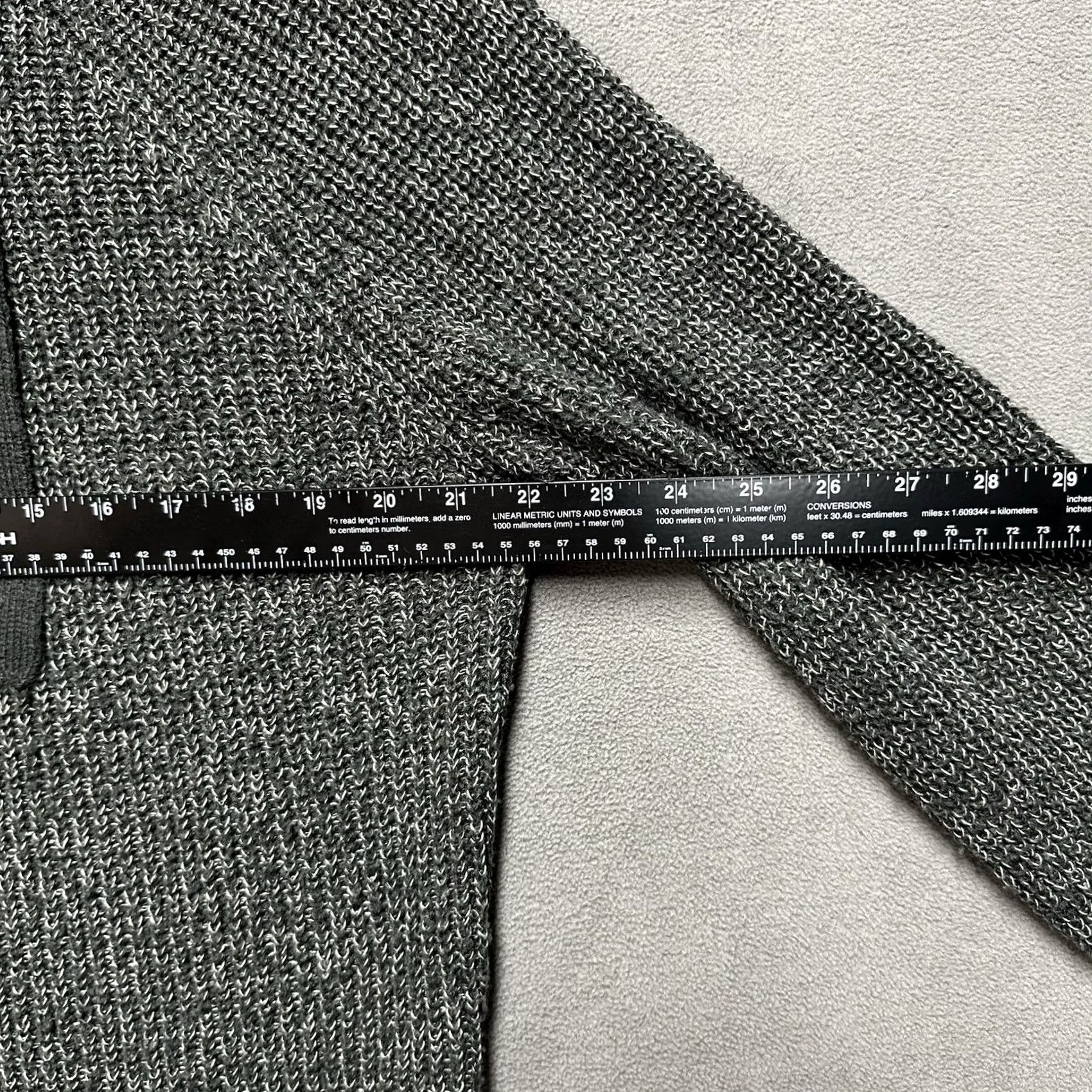 Vintage Andree by Unit Sweater Medium Gray/Black Knit Lace V-Neck Relaxed EUC Womens Size M / US 6-8 / IT 42-44 - 6 Thumbnail