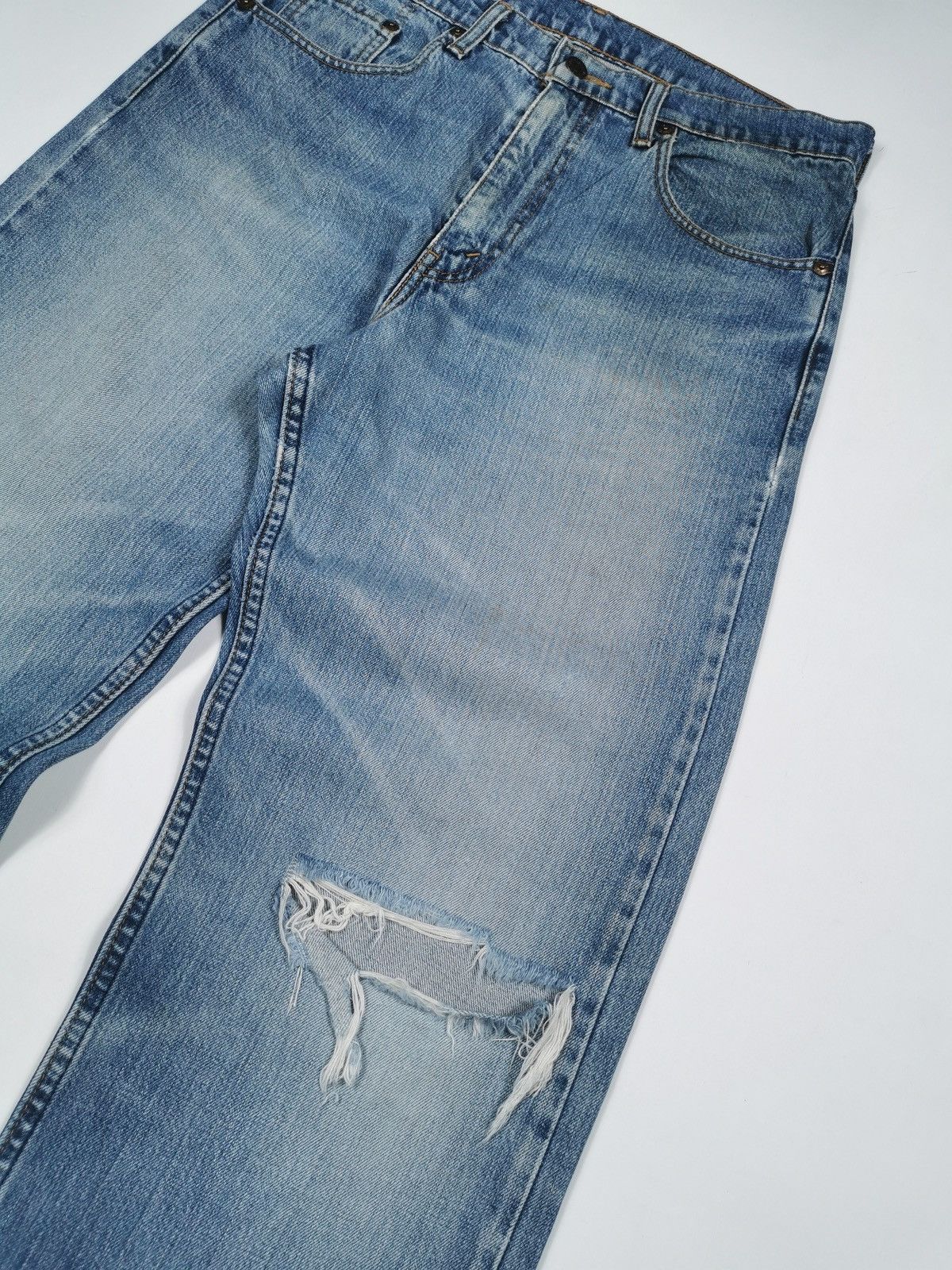 Levi's Vintage 90s Levis 512 Distressed Denim Jeans. Size US 33 - 3 Thumbnail