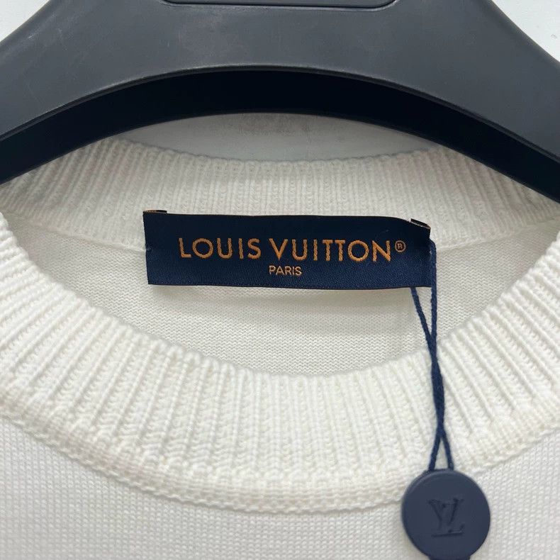 Louis Vuitton Louis Vuitton White snake year limited letter knit short s Size US L / EU 52-54 / 3 - 5 Thumbnail