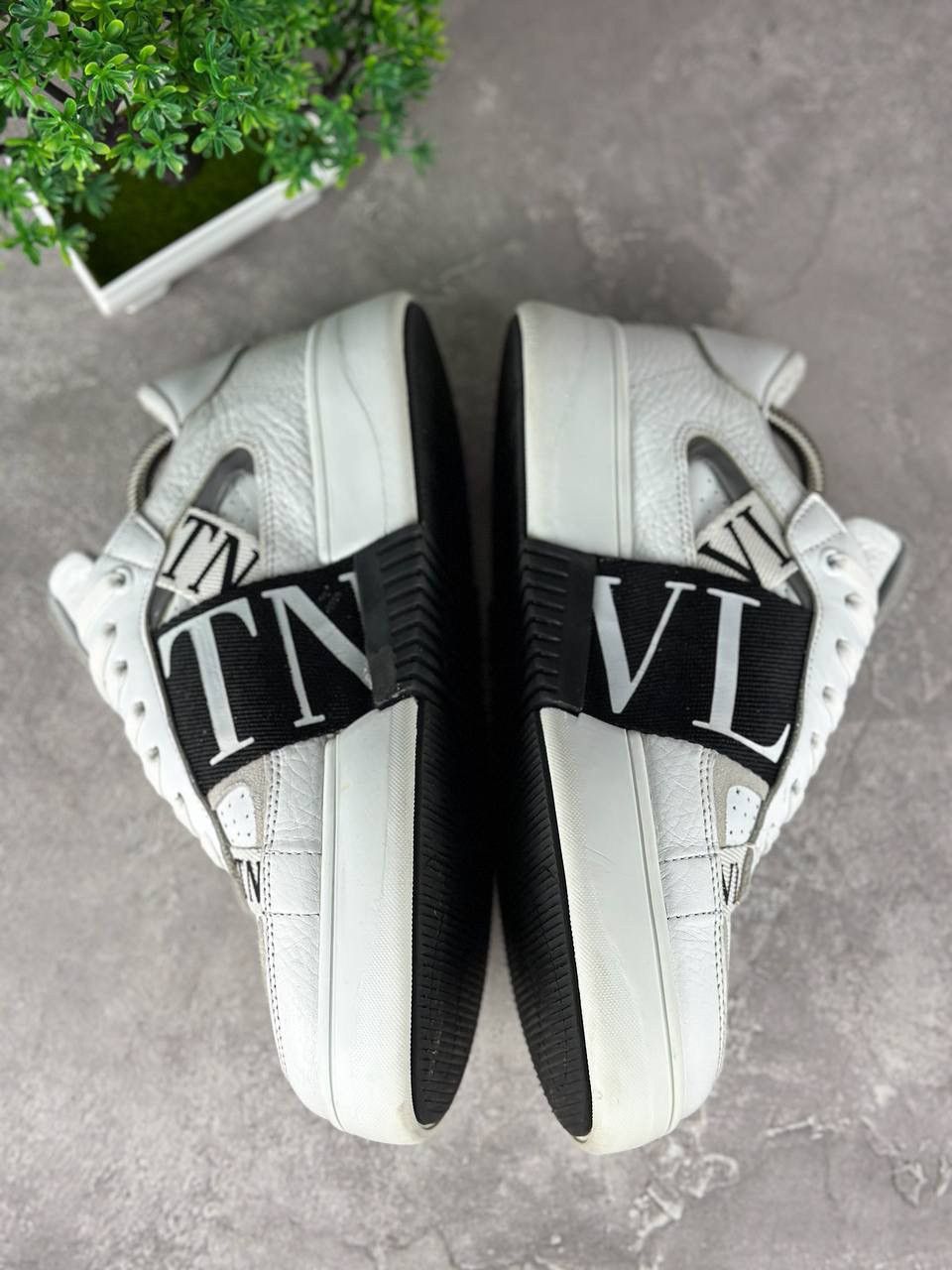 Valentino Valentino Garavani Leather Sneakers Size US 9 / IT 39 - 5 Thumbnail
