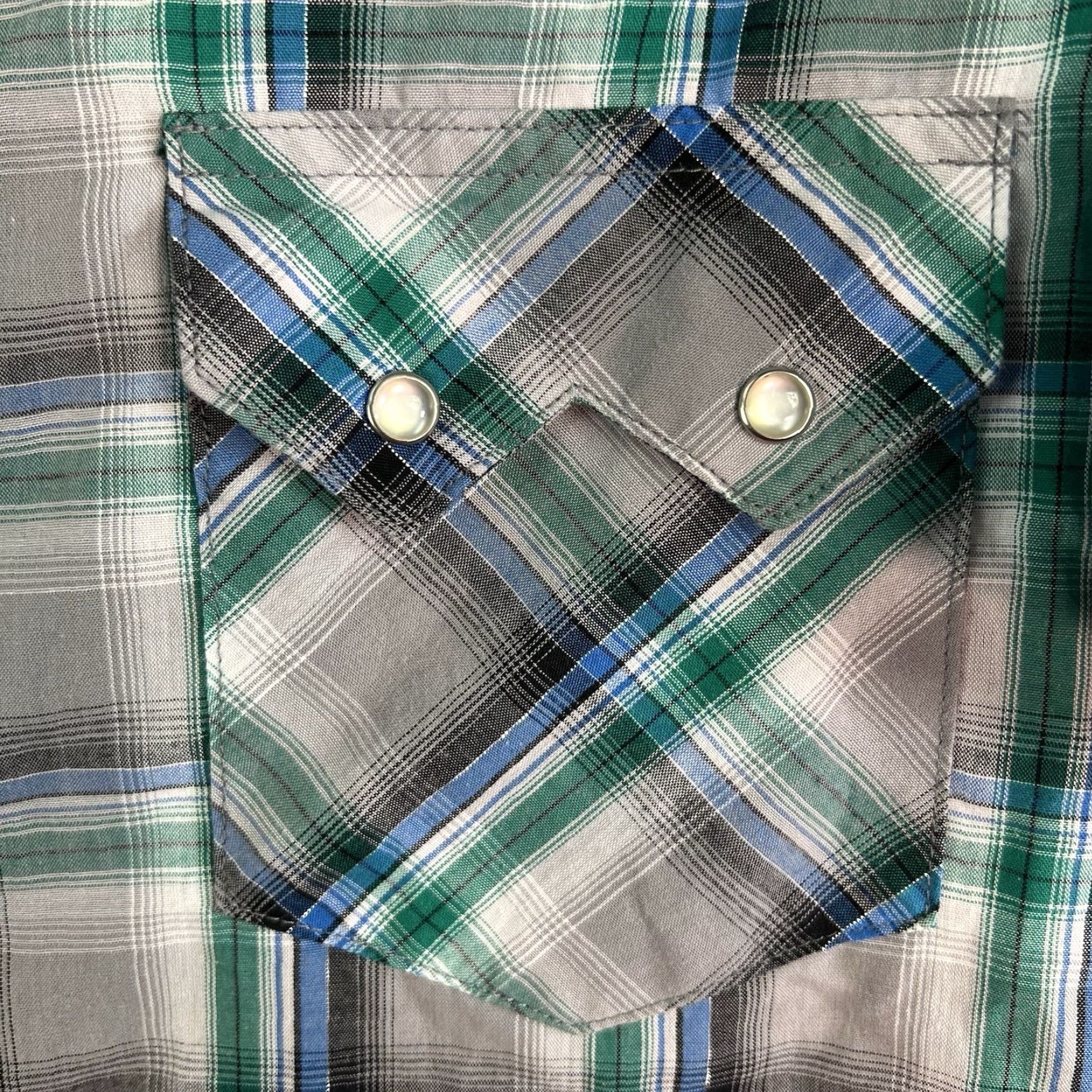 Wrangler Wrangler Shirt Plaid Button-Up Men’s L Grey Green Short Sleeve Western Casual - (But must use only original words; also avoid extra punctuation.) Size US L / EU 52-54 / 3 - 3 Thumbnail