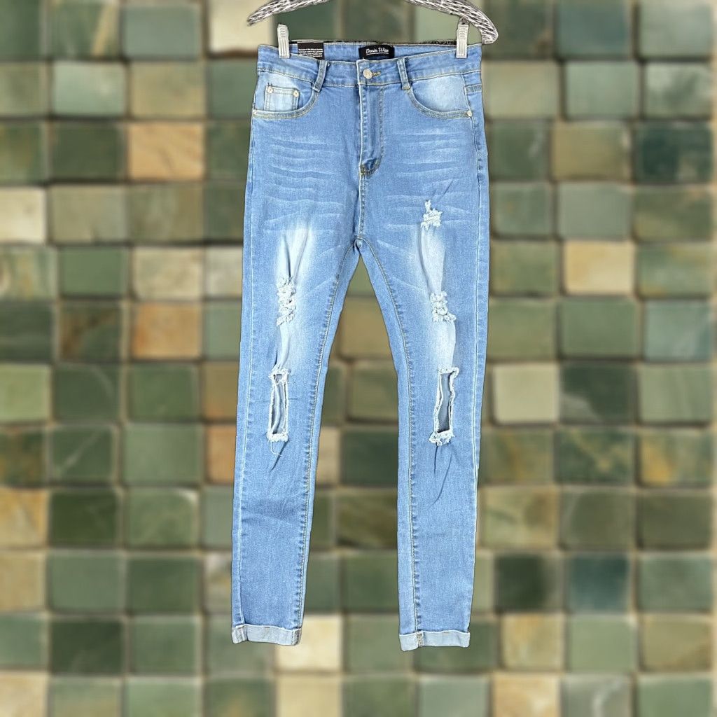Denime Denim Wise Jeans Adult Size 8 Blue Skinny Distressed Womens Size 30" / US 8 / IT 44 - 1 Thumbnail