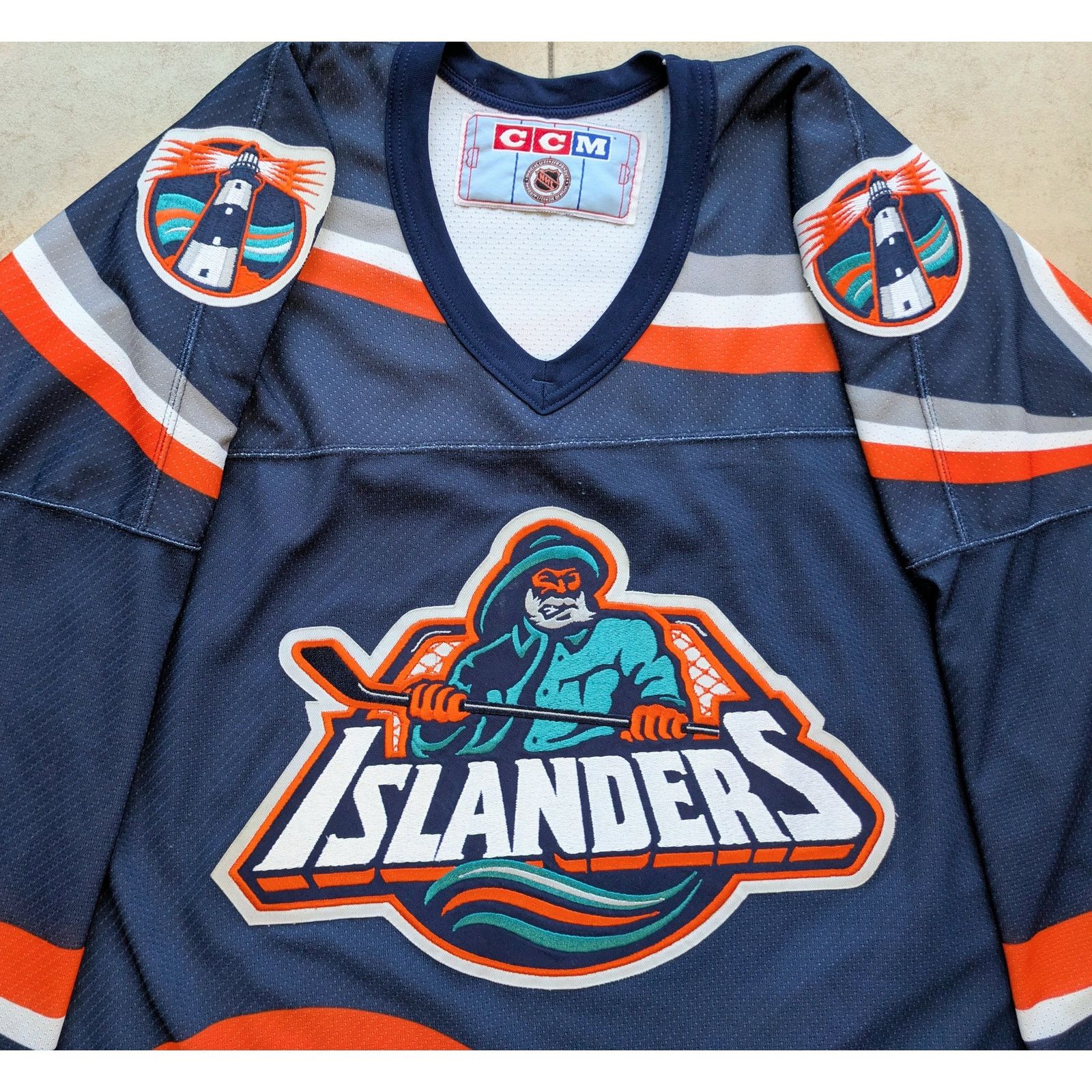 Ccm × NHL New York Islanders 90s CCM Fisherman jersey M hockey vtg Size US M / EU 48-50 / 2 - 1 Thumbnail