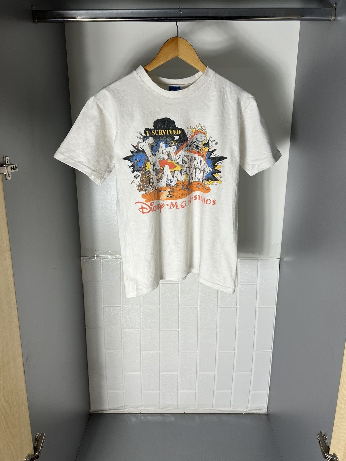 Cartoon Network VINTAGE DISNEY CATASTROPHE CANYON RETRO T-SHIRT Y2K 90s USA Size US M / EU 48-50 / 2 - 4 Thumbnail