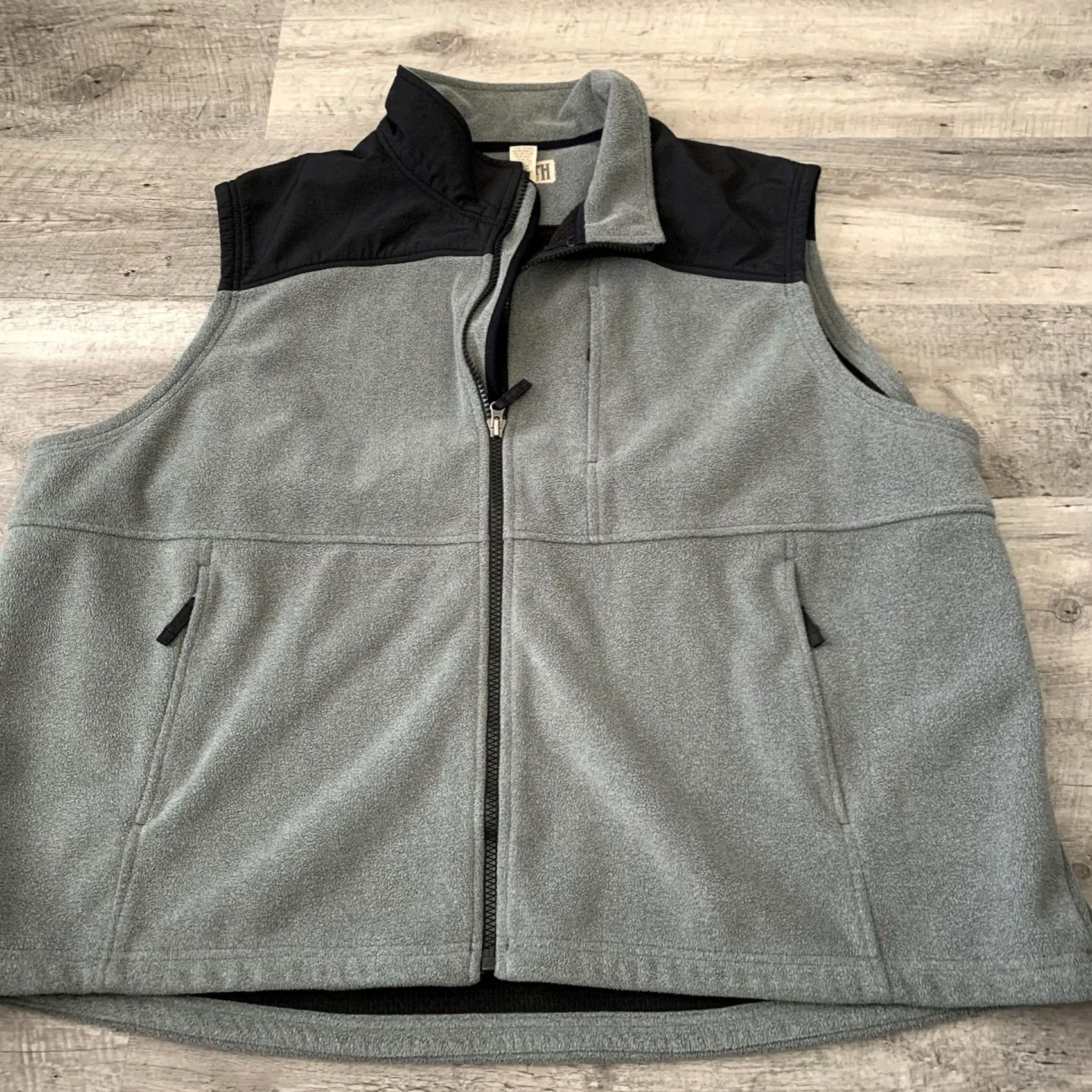 Duluth Trading Company Duluth Shoreman's GridLock Fleece Vest Mens 4XL Gray Full-Zip Outdoors Hiking Size US XXL / EU 58 / 5 - 7 Thumbnail