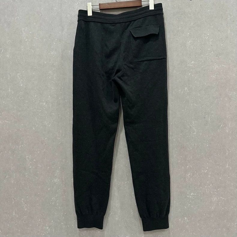 Louis Vuitton Louis Vuitton size m Alphabetical corset knit sweatpants Size US 28 / EU 44 - 2 Thumbnail