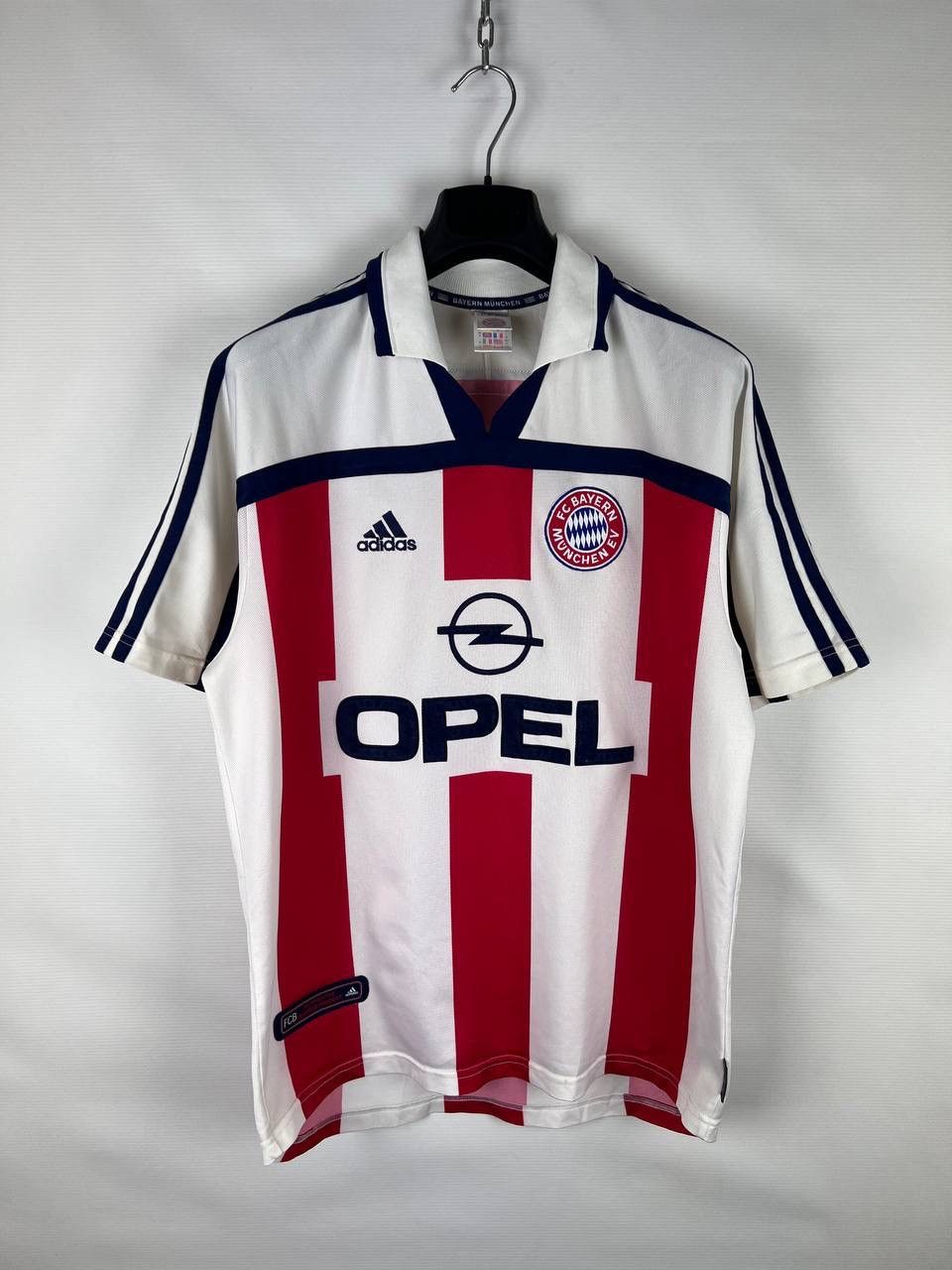 Adidas Bayern München Adidas 2000/02 vintage jersey size M Size US M / EU 48-50 / 2 - 1 Thumbnail