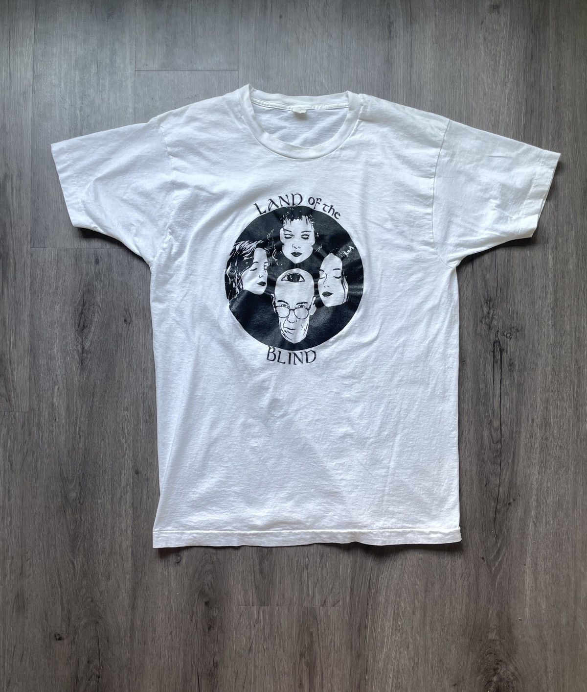 Vintage VTG Fruit of the Loom “Land of the Blind” T-Shirt (Sz. XL) Size US XL / EU 56 / 4 - 1 Thumbnail