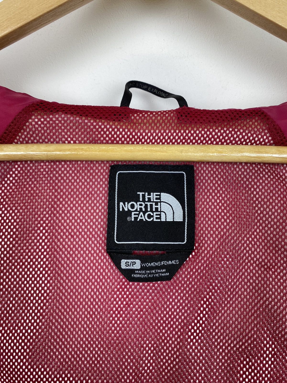 The North Face Vintage The North Face Full Zip Hyvent Ladies Jacket Size S Size S / US 4 / IT 40 - 10 Thumbnail