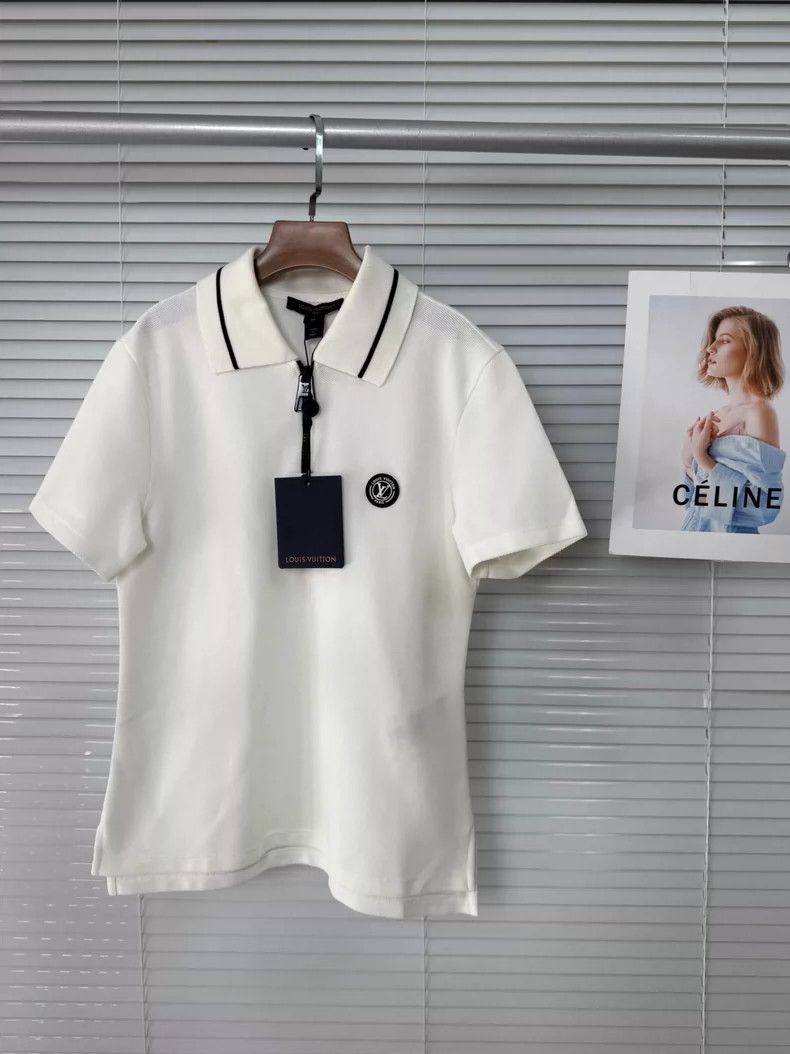 Louis Vuitton Louis Vuitton short sleeves Size XS / US 0-2 / IT 36-38 - 1 Thumbnail